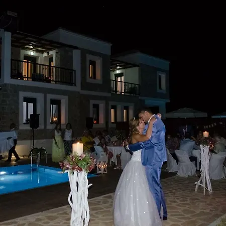 Vera Áyios Nikítas