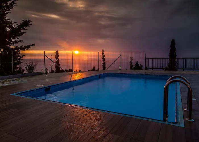 Vera Áyios Nikítas