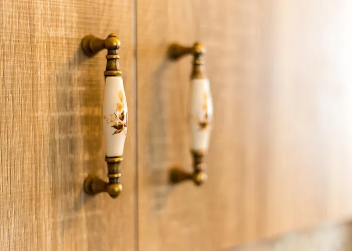 Vera Áyios Nikítas