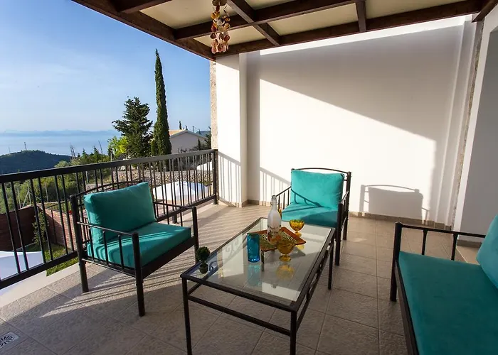 Nyaraló Vera Áyios Nikítas