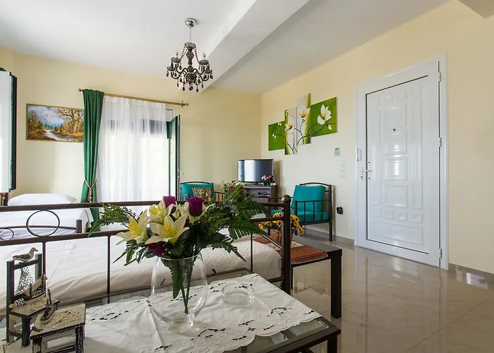 Vera Áyios Nikítas