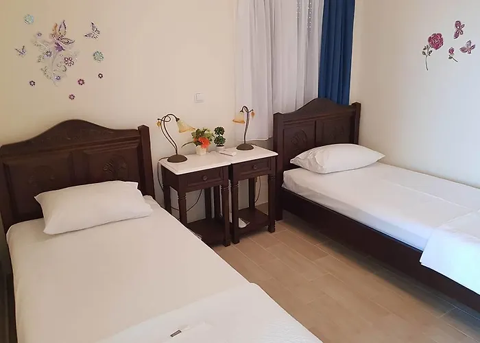 Vera Nyaraló Áyios Nikítas